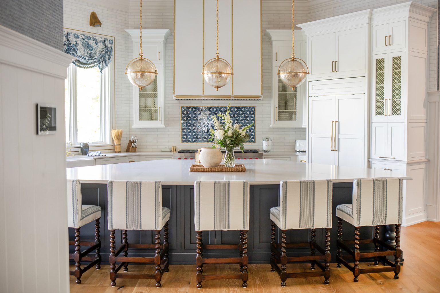 A Stunning Showpiece on Geneva Lake - Lakeshore Living