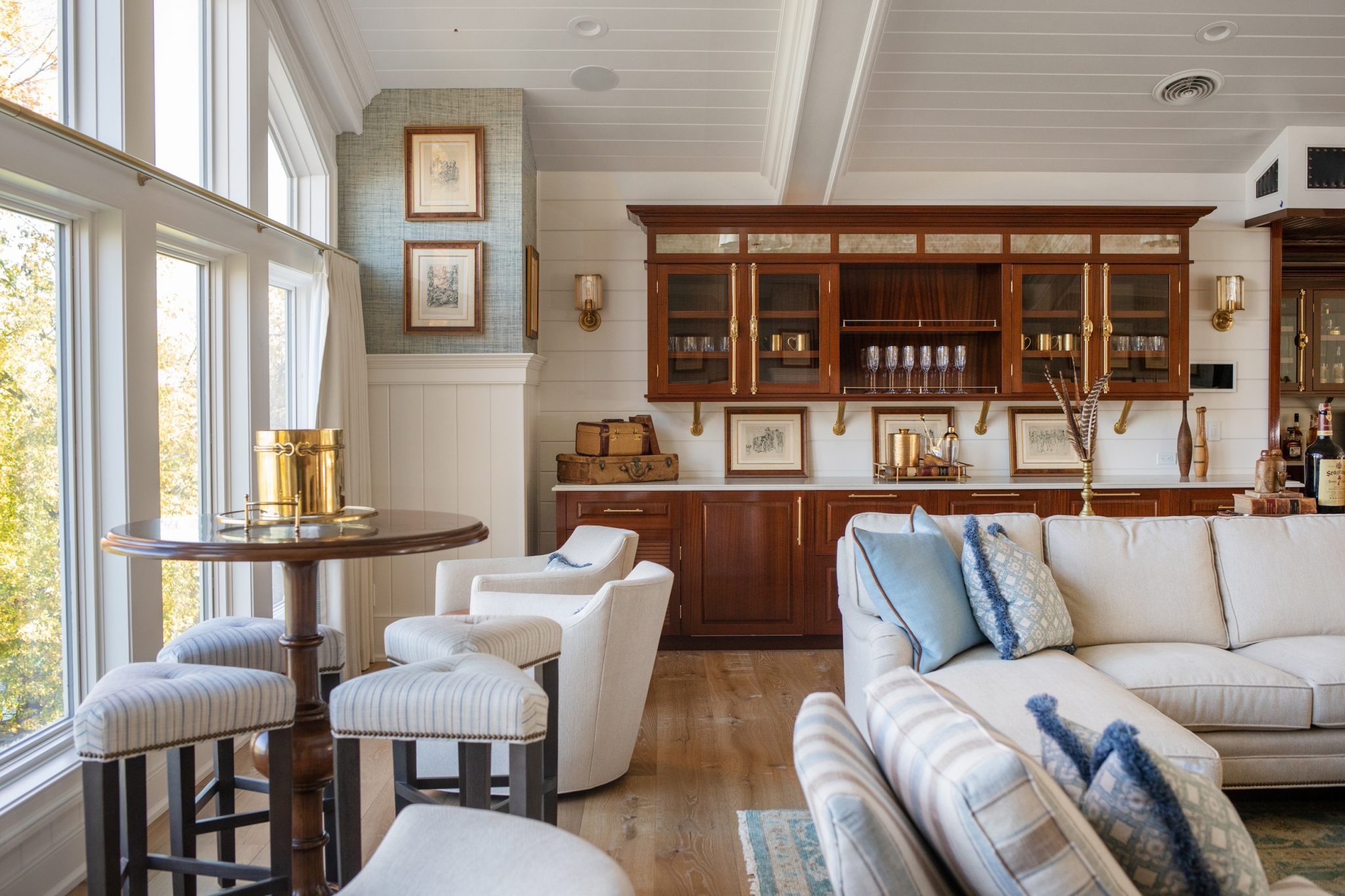 A Stunning Showpiece on Geneva Lake - Lakeshore Living